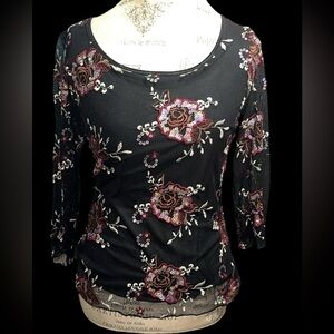 Women’s Black Floral Embroidered Long-Sleeve Top